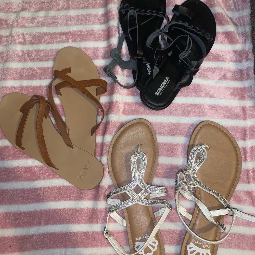 Bundle of sandals